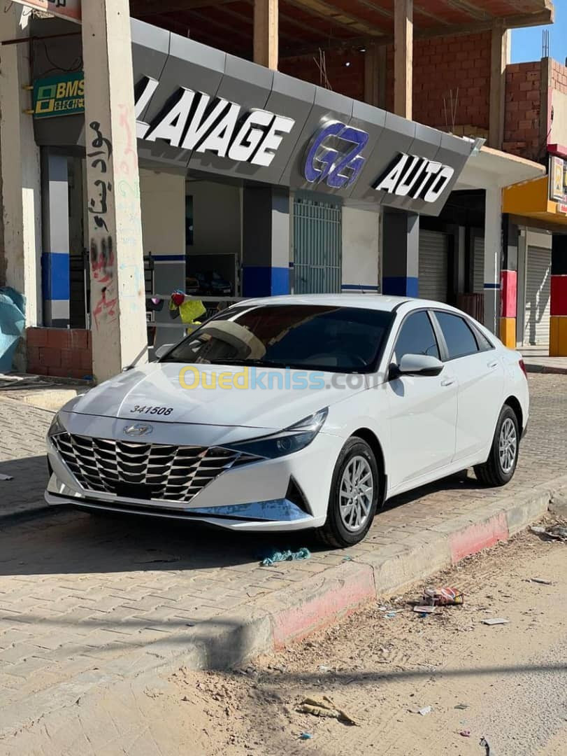 Hyundai Elantra 2023 1.6