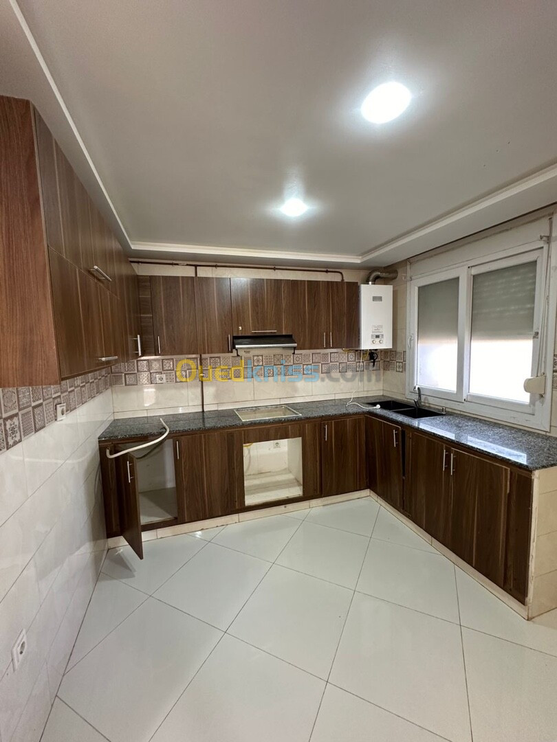 Vente Appartement F4 Alger Bordj el bahri