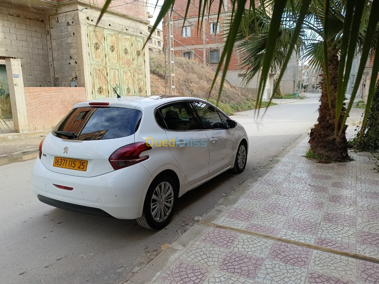 Peugeot 208 2015 Allure Facelift