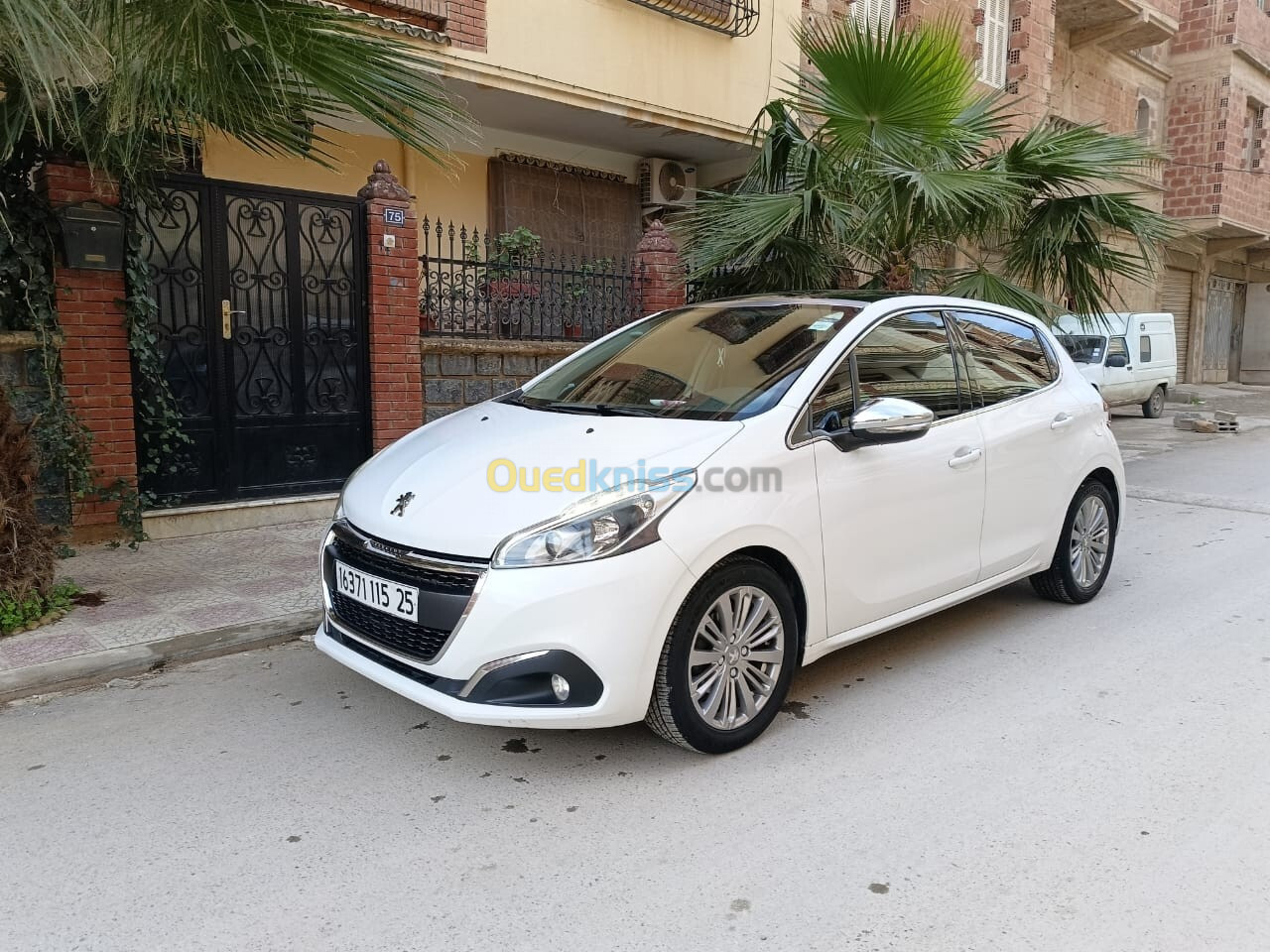 Peugeot 208 2015 Allure Facelift