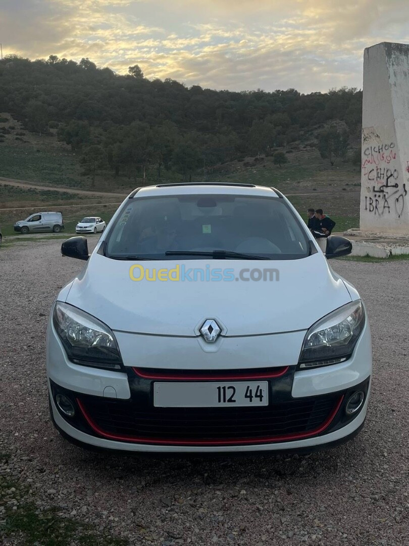 Renault Megane 3 2012 Play