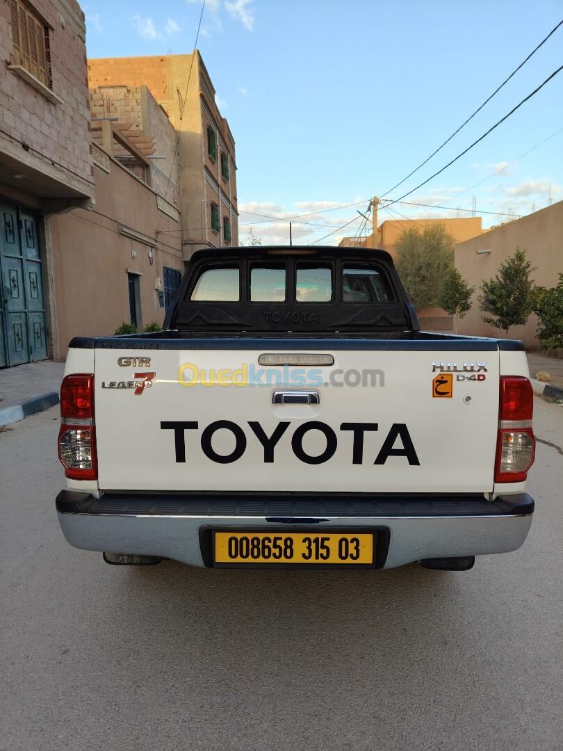 Toyota Hilux 2015 