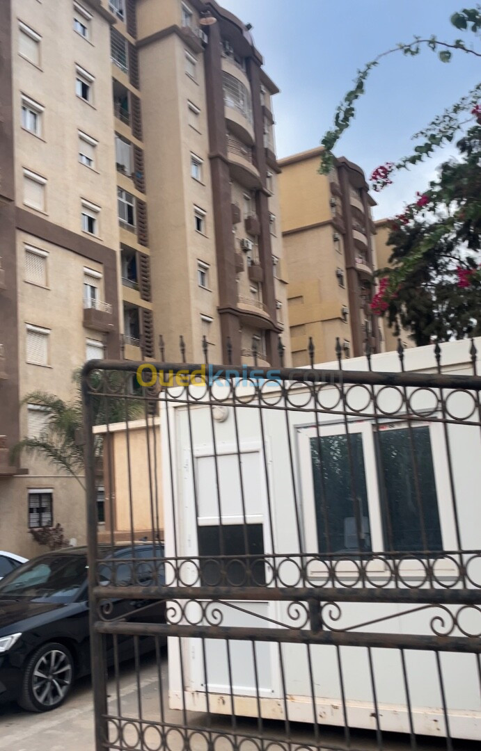 Location Appartement F5 Alger Ain taya