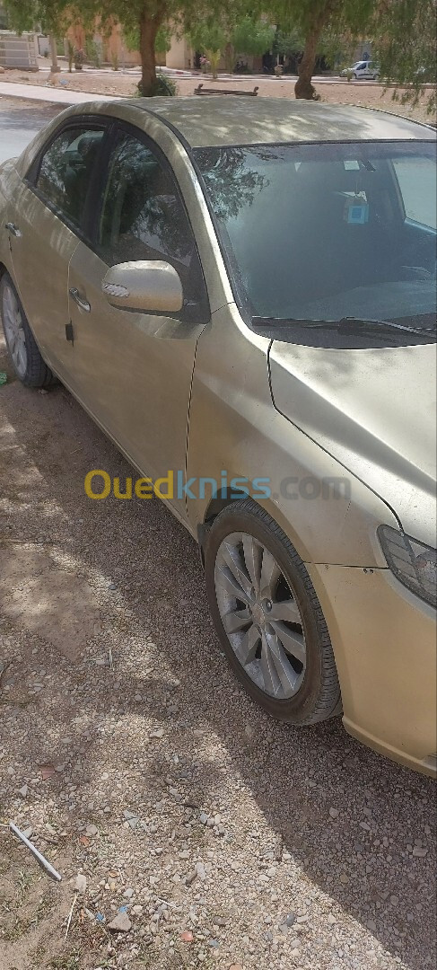 Kia Cerato 2009 Ex .