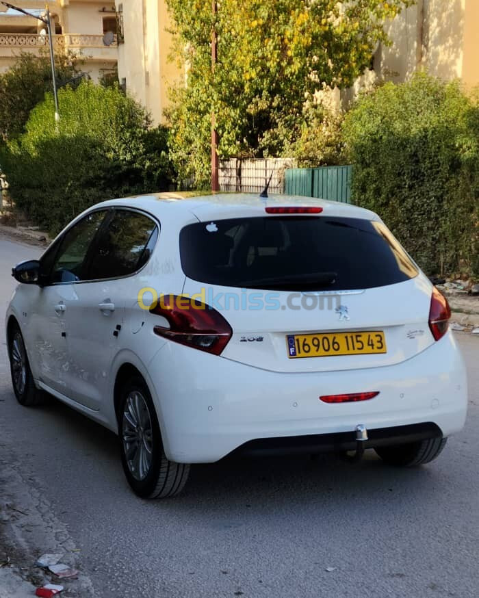 Peugeot 208 2015 Allure Facelift