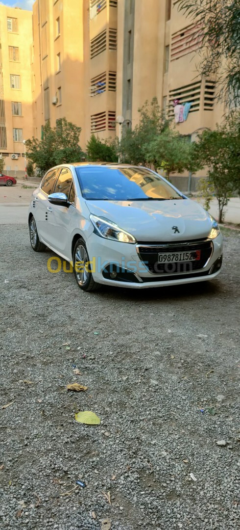 Peugeot 208 2015 Allure Facelift