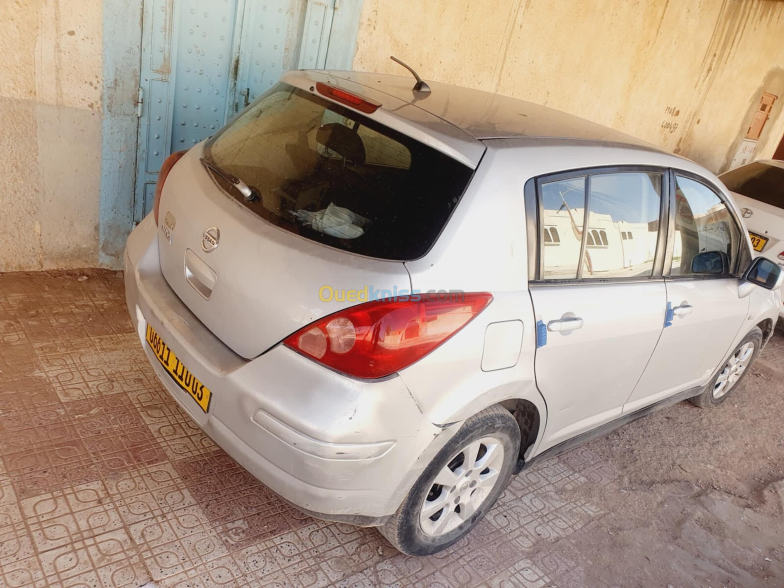 Nissan Tiida 5 portes 2010 Tiida 5 portes