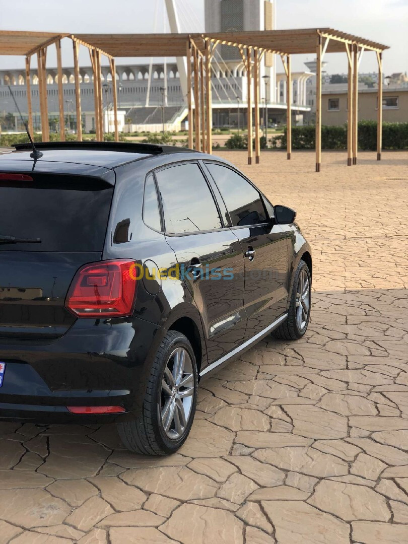 Volkswagen Polo 2015 Carats+