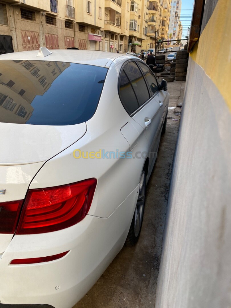 BMW Série 5 2012 525d pack m