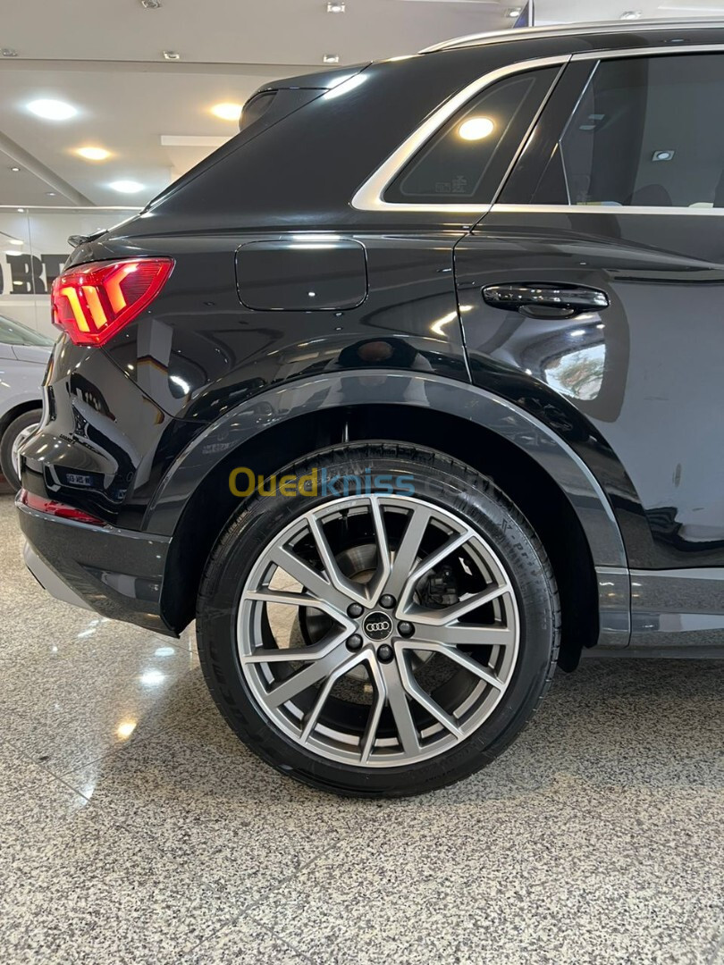 Audi Q3 2023 Sport back