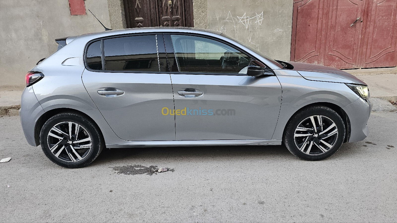 Peugeot 208 2023 208