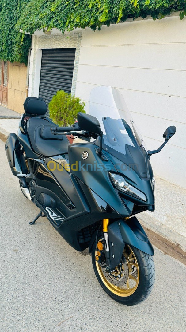 Yamaha T-max techmax 2022