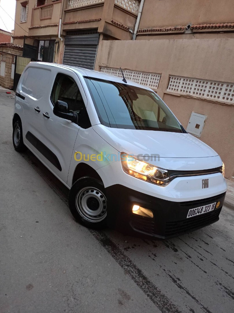 Fiat Doblo 2023 Italien