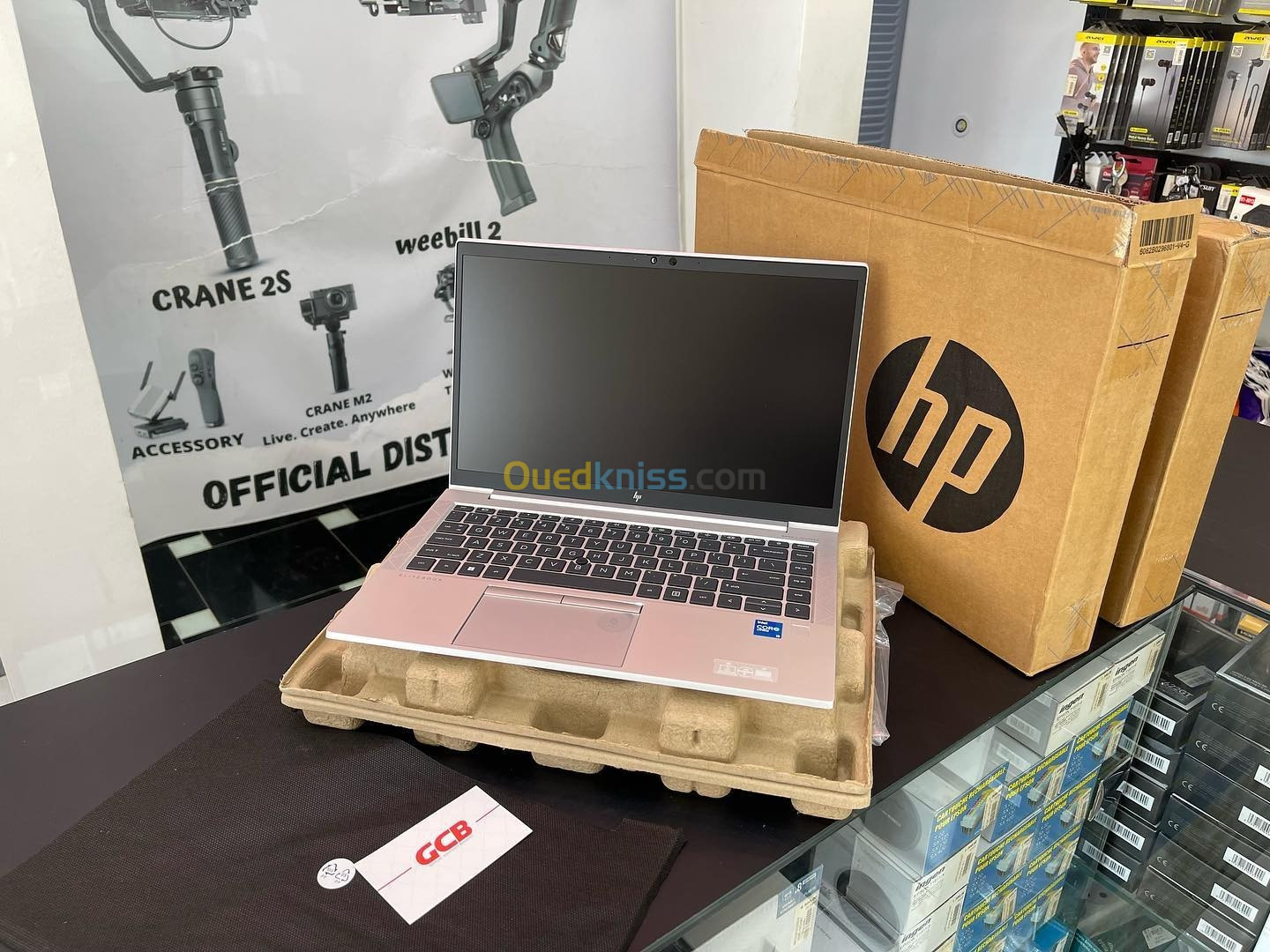 HP ELITEBOOK 840 G8  Intel® Core™ i5-1145G7 8 Mo de cache, jusqu'à 4,40 GHz, 8GO 256GB SSD 14" WIN11