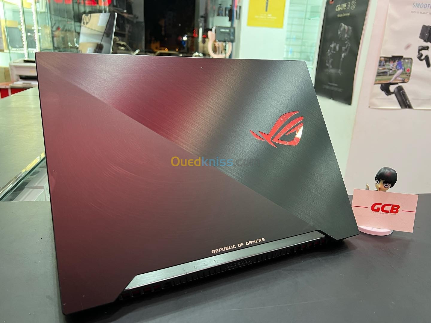 ASUS ROG STRIX HERO Intel Core i7-8750H 9 Mo de cache, à 4,10 GHz 32GB 256GB  1TB 15" 144Hz RTX2060