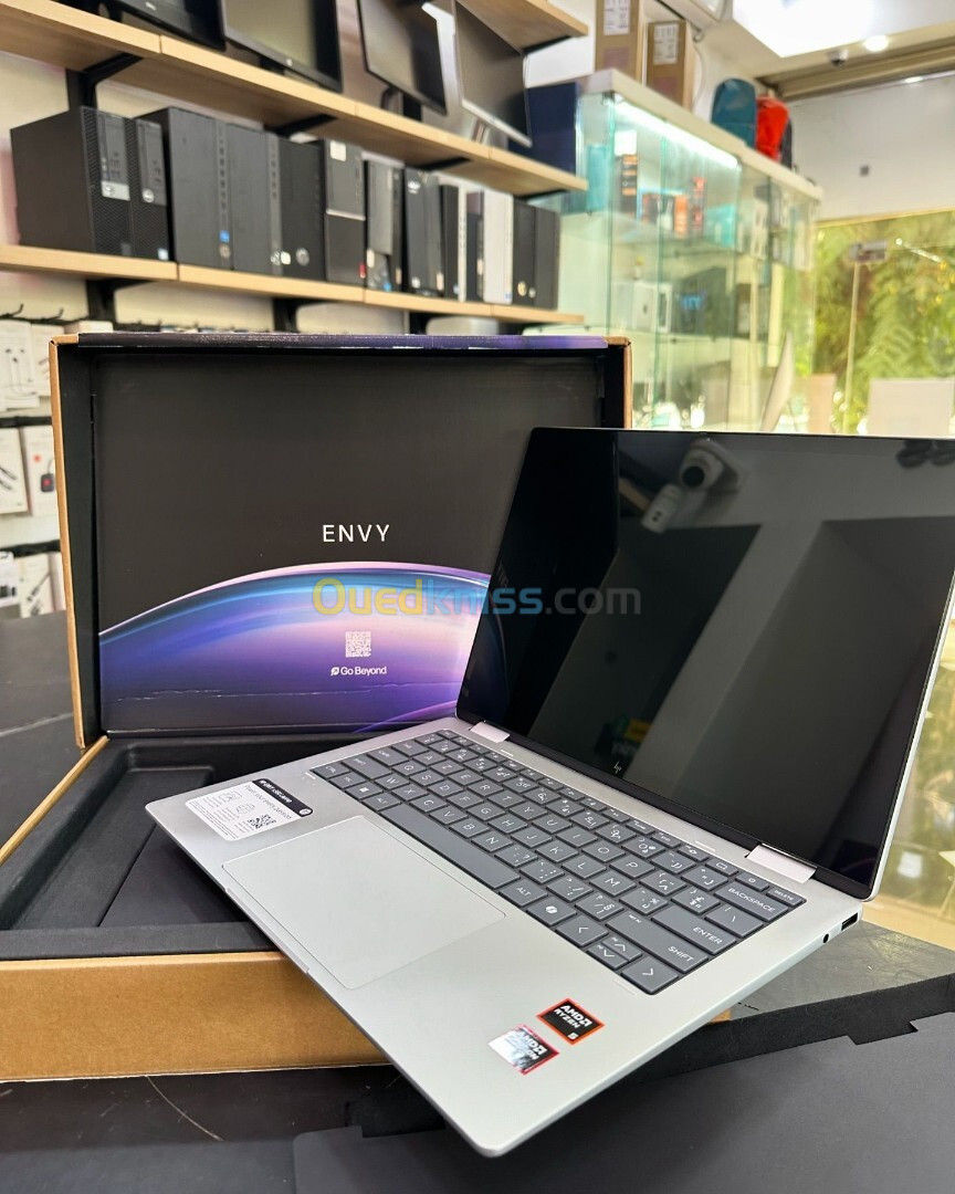 HP ENVY X360 2-in-1 AMD Ryzen 5 8640HS à 4.9 GHz 16GB  512GB SSD 14 WUXGA IPS Tactile 360 760M