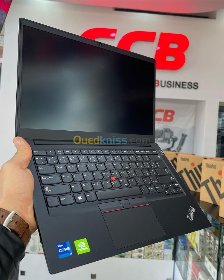 LENOVO THINKPAD E14 Gen 4 Intel Core i7-1255U 12 Mo de cache, 'à 4,70 GHz 8GB 512GB SSD 14" MX550