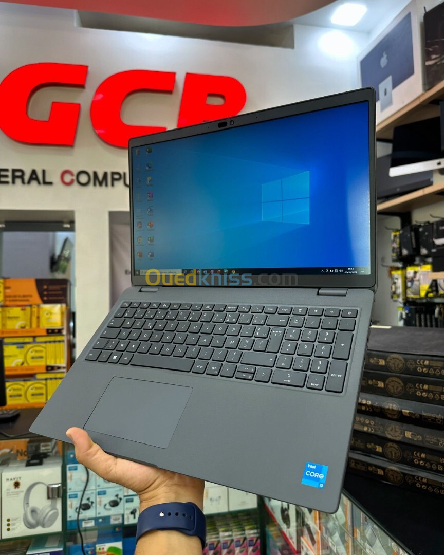 DELL LATITUDE 3540 Intel Core i3-1215U  RAM 8GB  512GB SSD 15.6" FULL HD Face ID + Clavier Lumineux