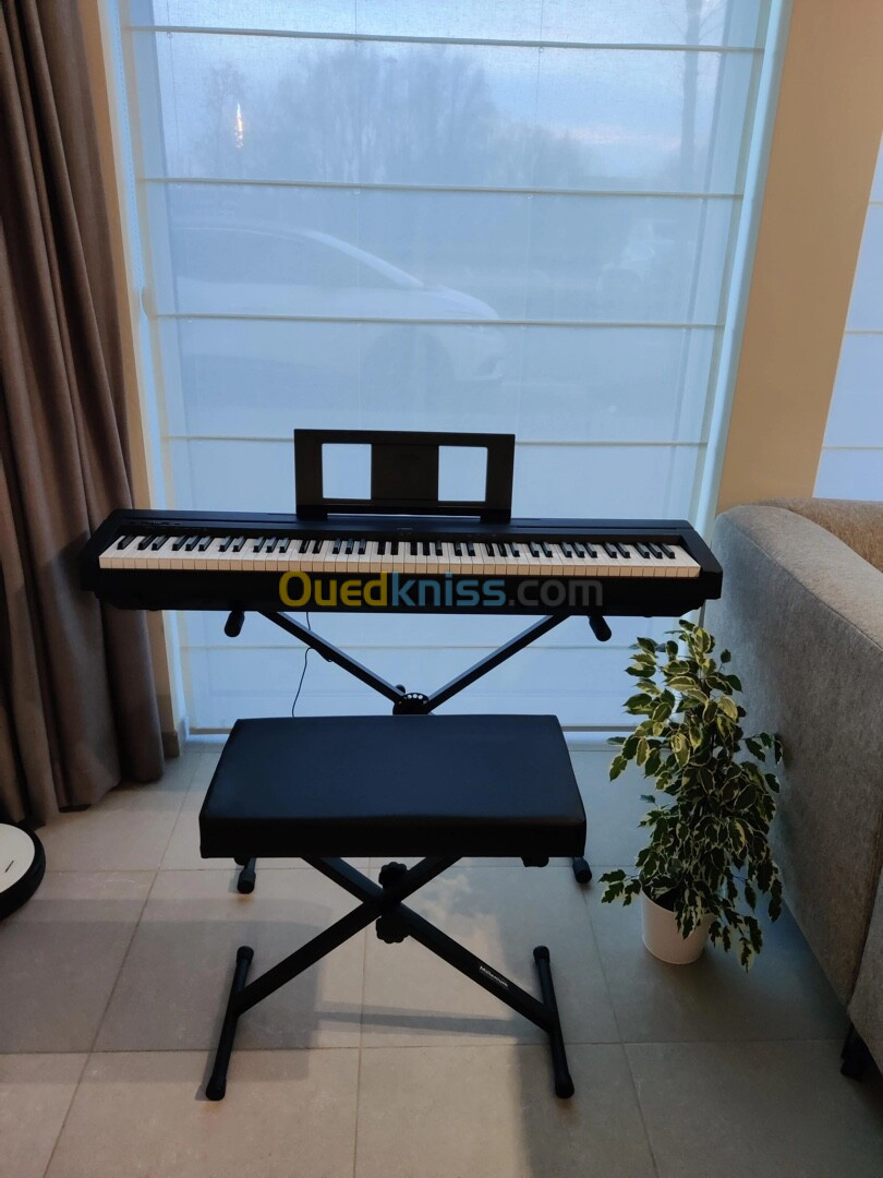 piano Yamaha p45