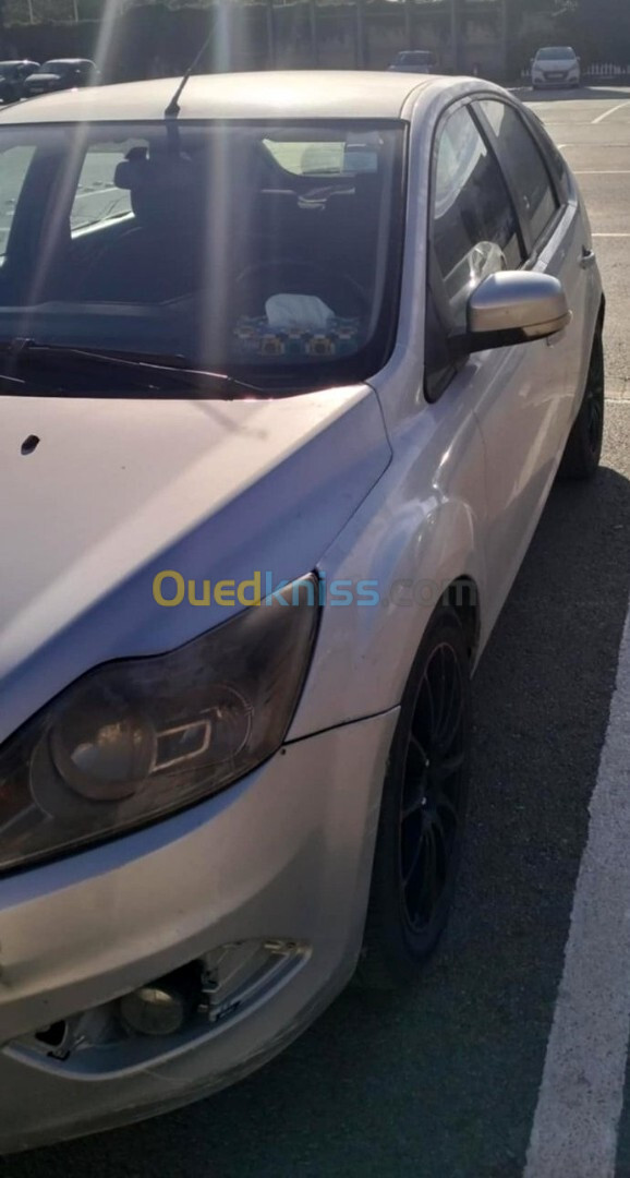 Ford Focus 5 portes 2010 Focus 5 portes