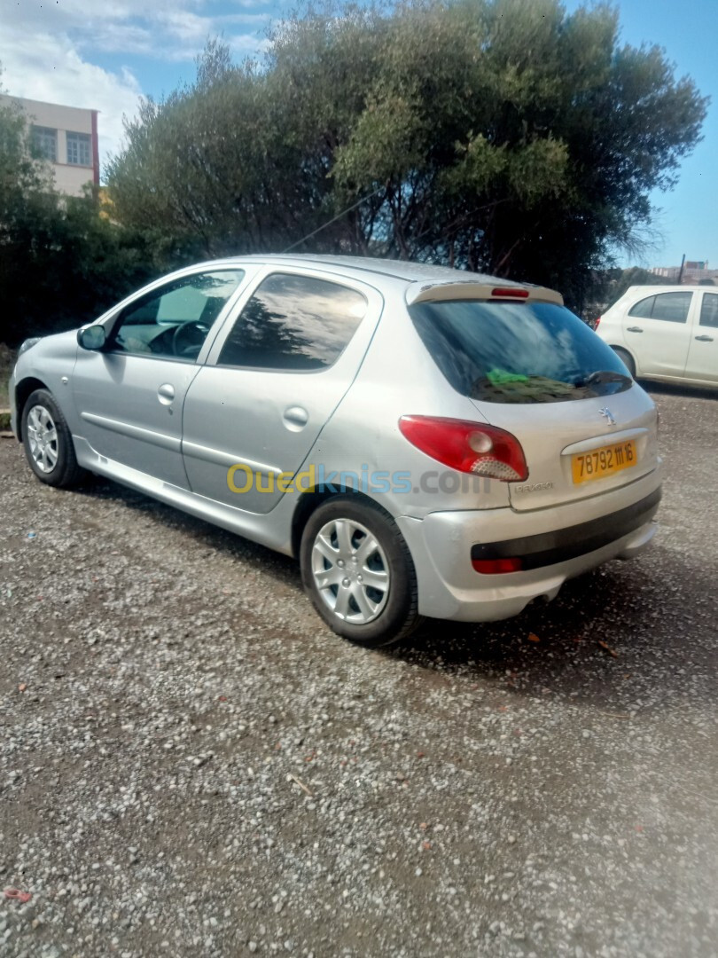 Peugeot 206 Plus 2011 206 Plus