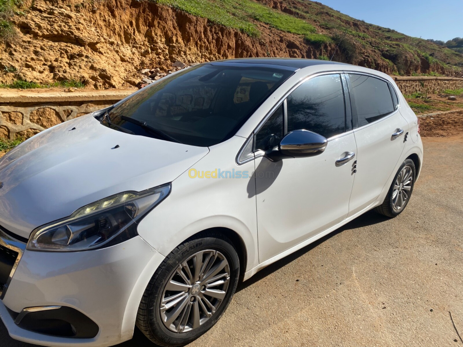 Peugeot 208 2019 