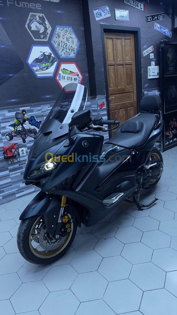 Yamaha Tmax 2022