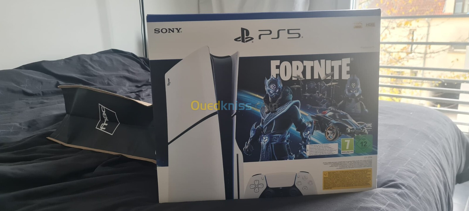 Pack Console Sony édition standard PlayStation5 modèle Slim Fortnite Cobalt Star ps5