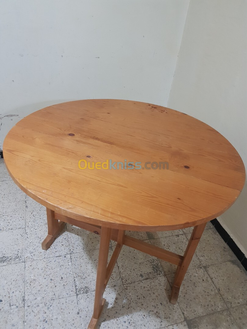 Table de cuisine طاولة