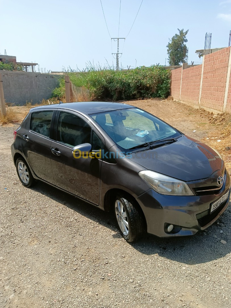 Toyota Yaris 2013 