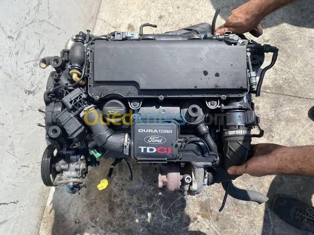 Moteur Ford fiesta 1.4 essance 