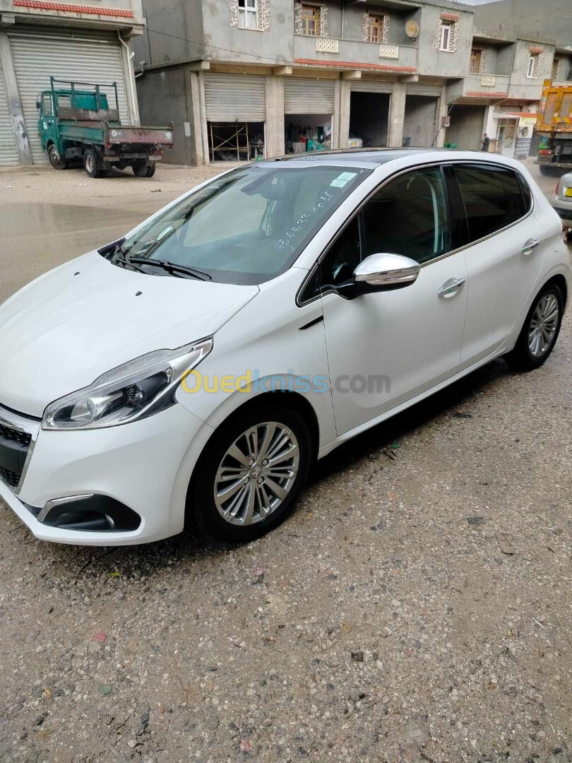 Peugeot 208 2016 Allure