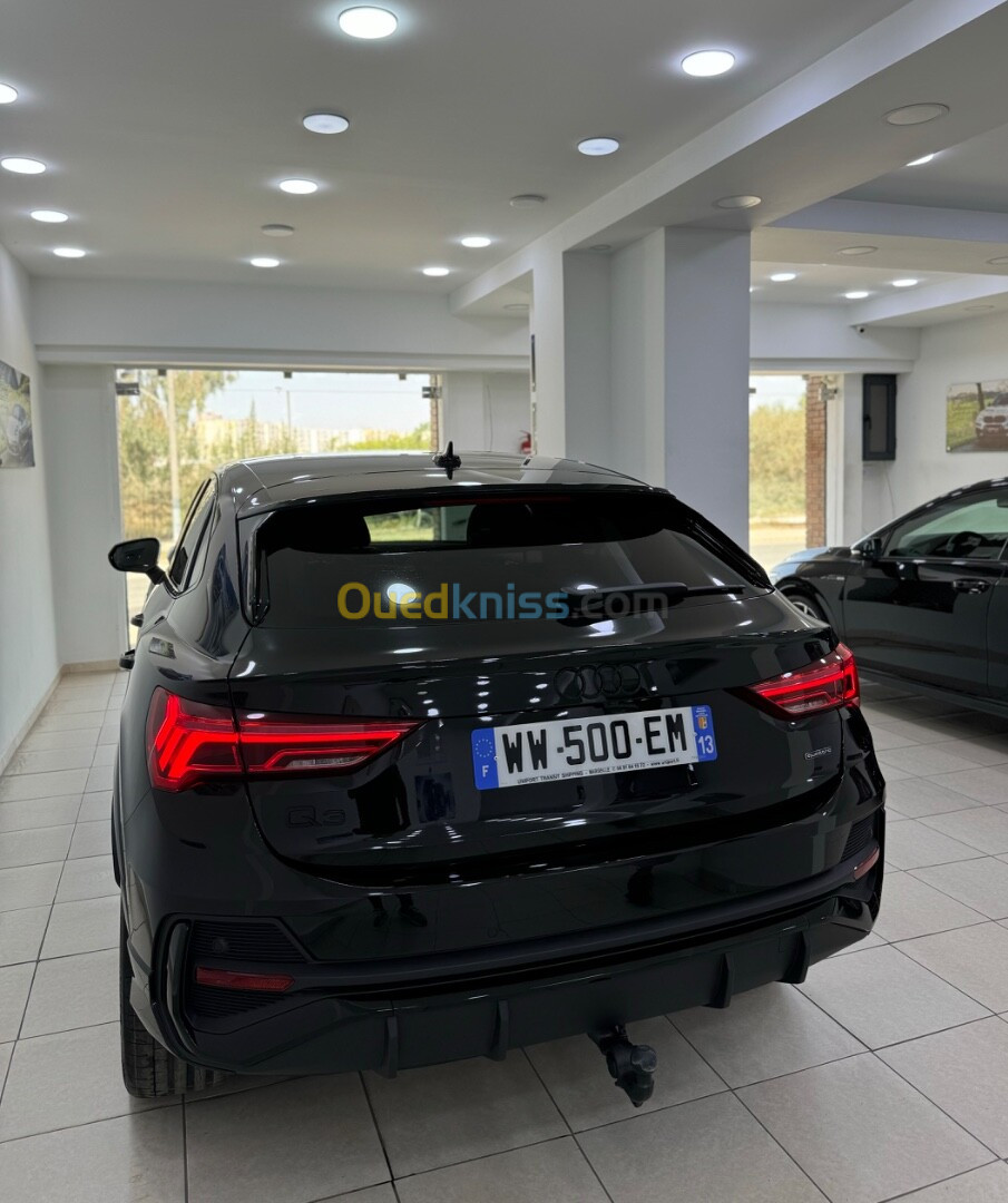 Audi Q3 2024 S-LINE