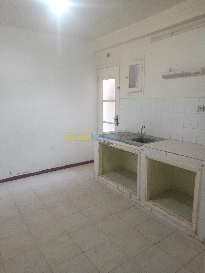 Location Appartement F3 Blida Soumaa