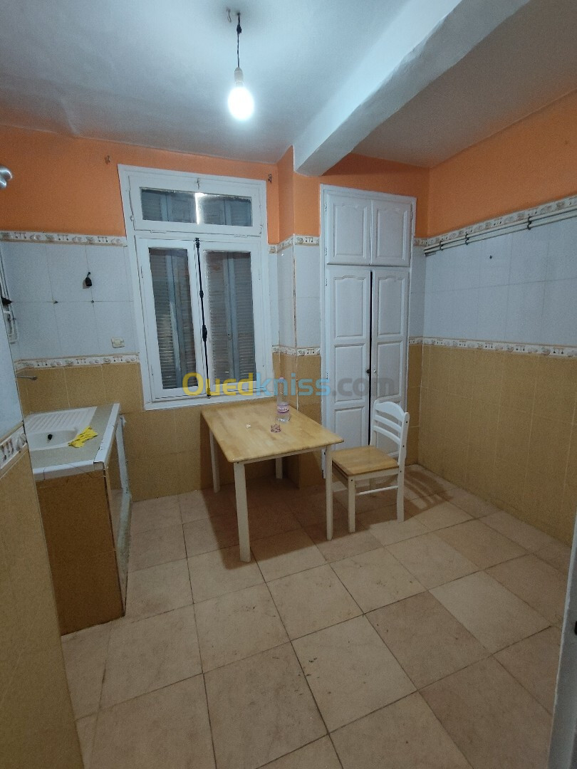 Location Appartement F4 Blida Boufarik