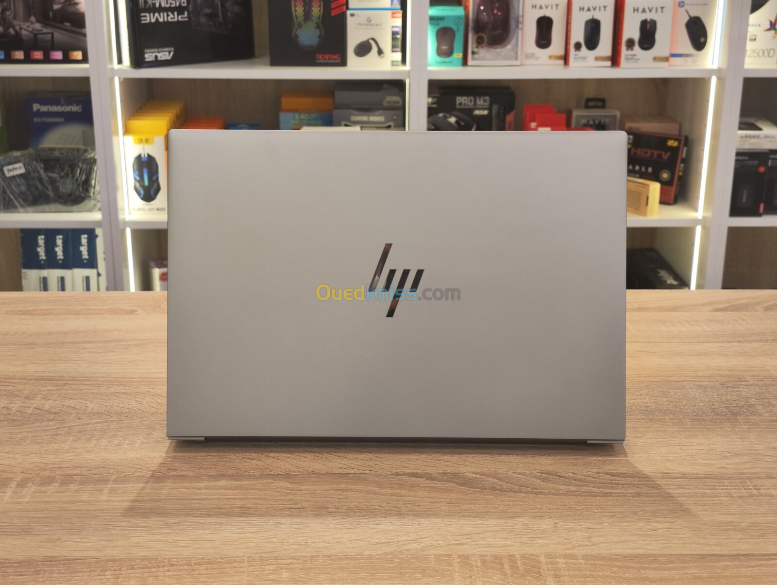 STATION HP ZBOOK STUDIO G10 I9-13900H 32Go DDR51TB NVMe RTX4070 8GB 16" FHD+ IPS WIN11