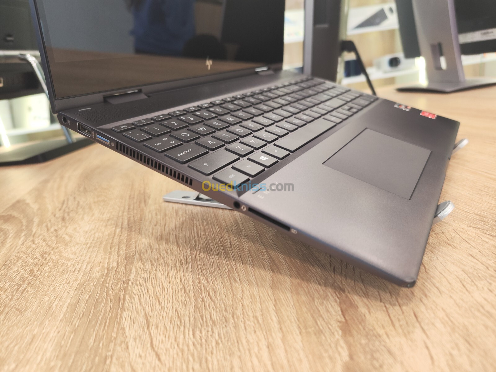 HP ENVY X360 2IN1 15-CP0000NA RYZEN 5-2500U 8Go 128GB NVMe+ 512GB SSD 2.5" 15.6" FHD IPS 360 TACTILE