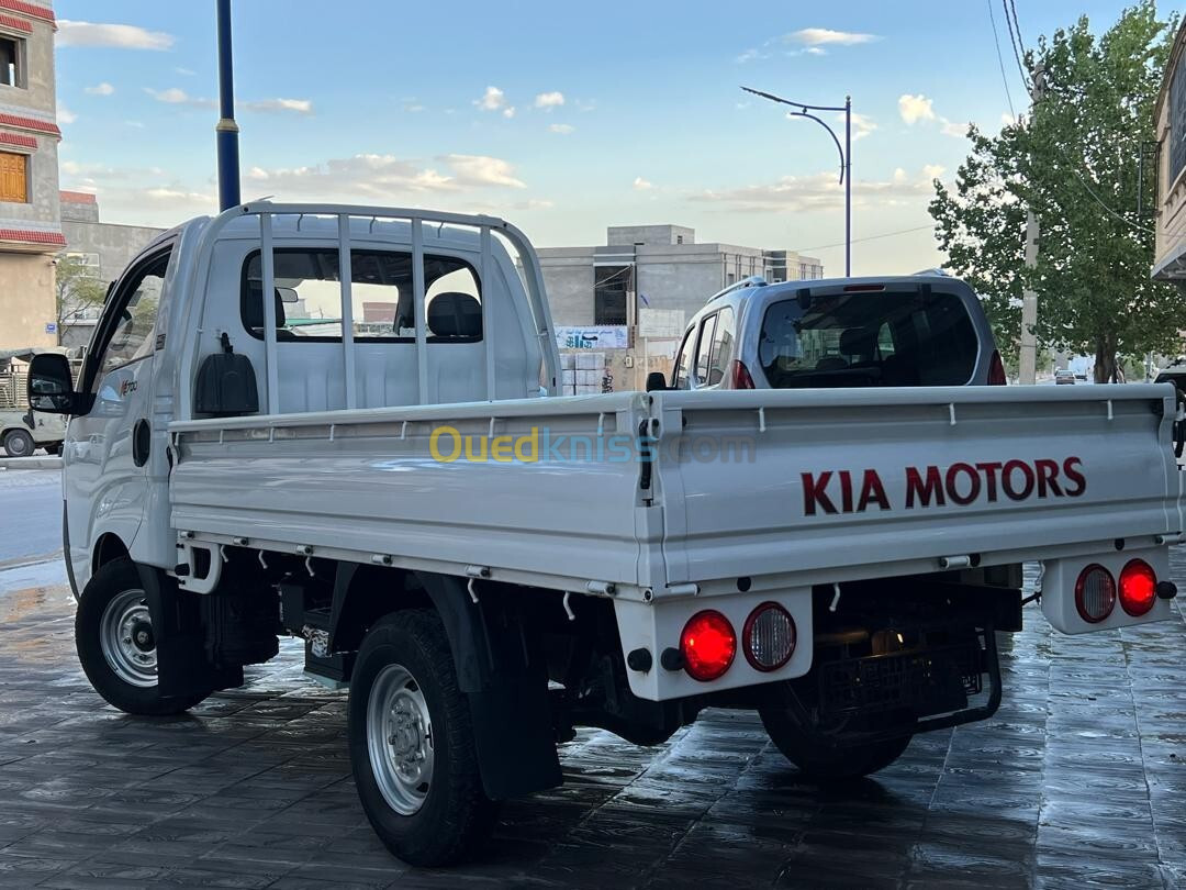 Kia K2700 2013