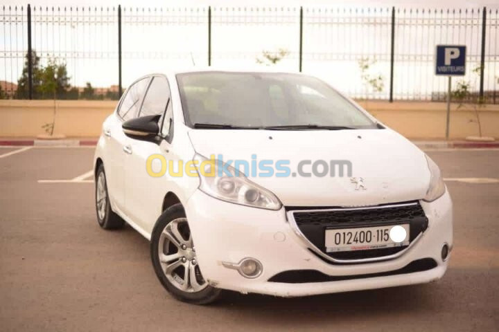 Peugeot 208 2015 