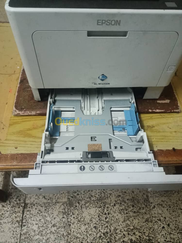 imprimante epson AL-320DN