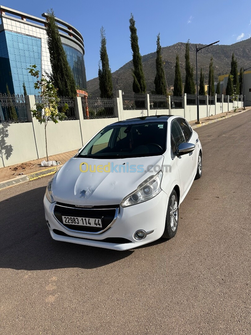 Peugeot 208 2014 Allure