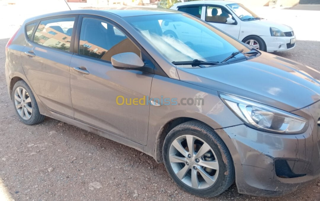 Hyundai Accent RB  4 portes 2018 Accent RB  4 portes