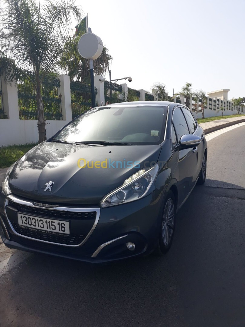 Peugeot 208 2015 Allure