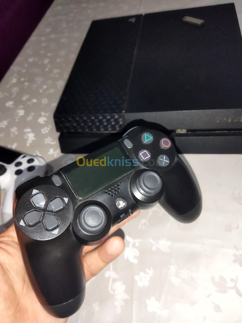 PlayStation 4 FAT flashé 500gb 2 manette original 