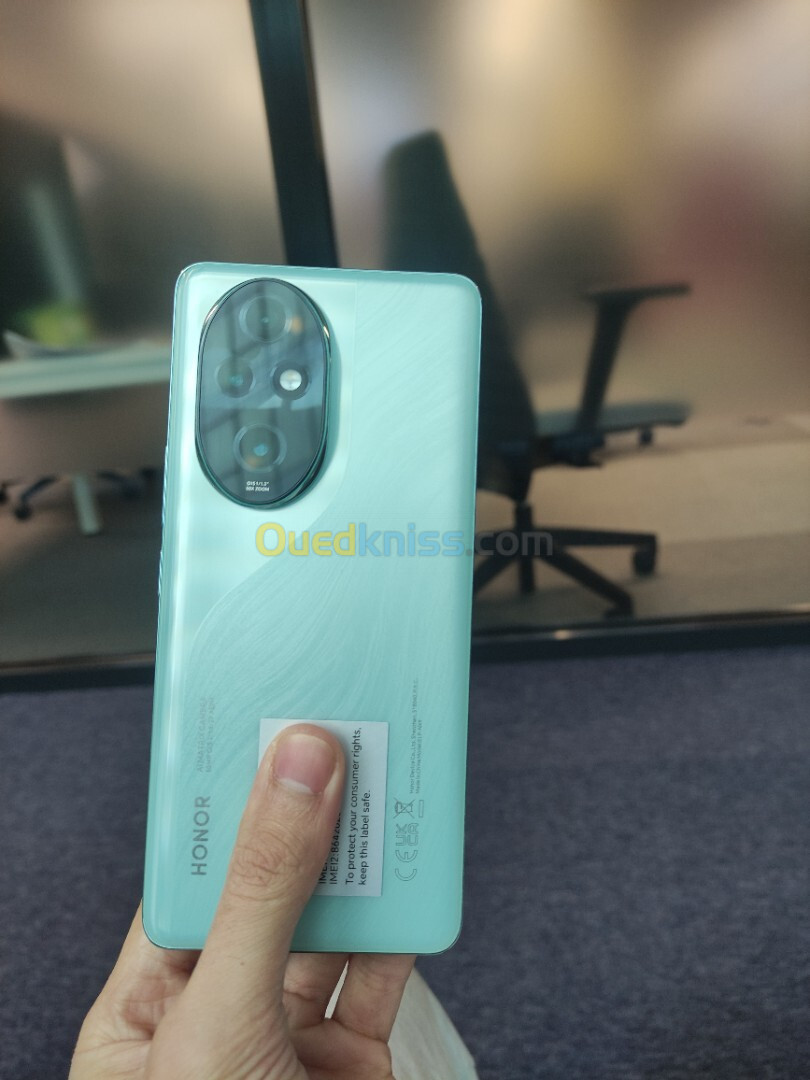 Honor 200 pro