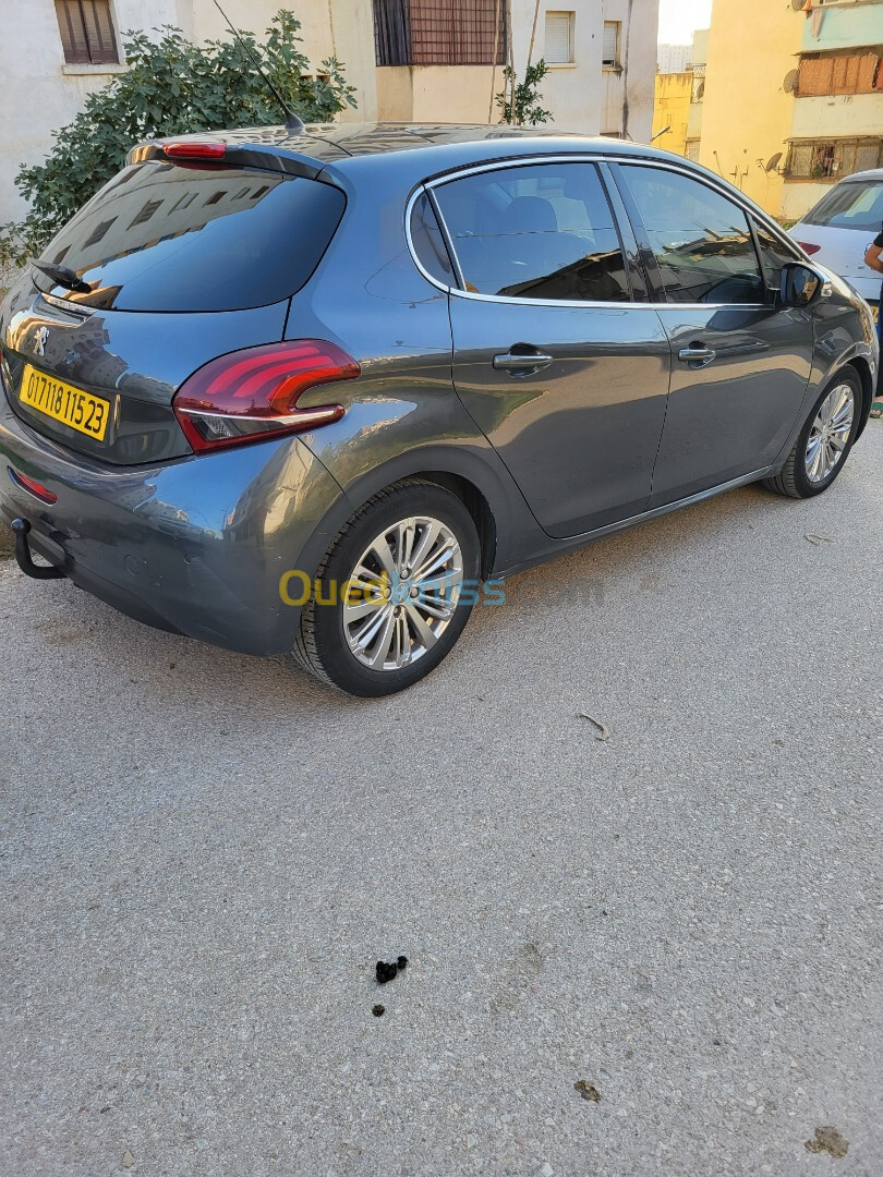 Peugeot 208 2015 Access Facelift