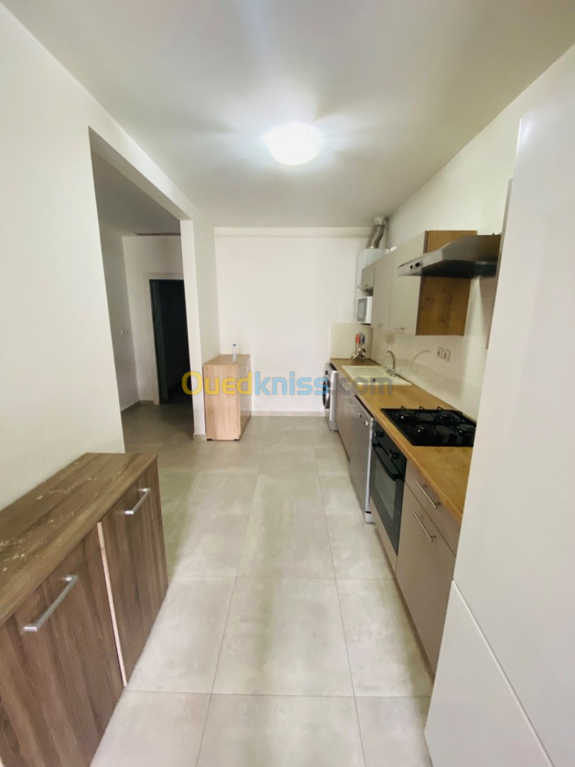 Location Appartement F4 Alger Hydra