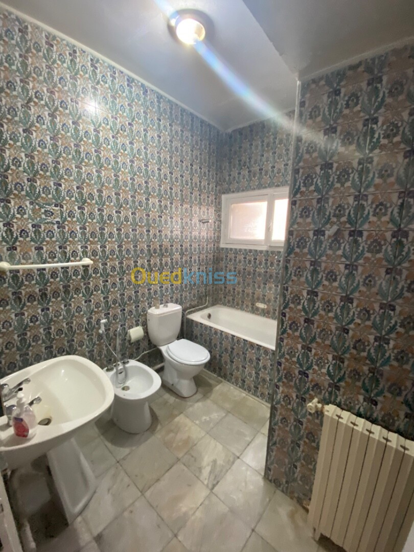 Location Niveau De Villa F4 Alger Hydra