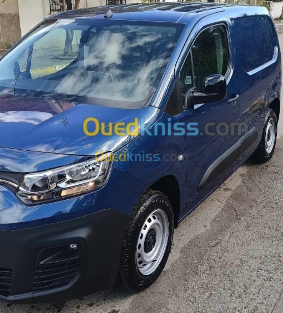 Fiat Doblo 2023 Tole