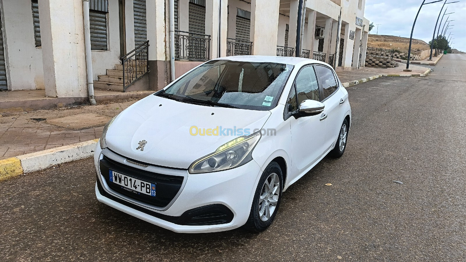 Peugeot 208 2016 Access Facelift